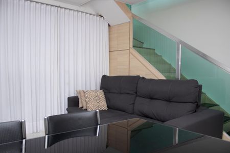 Sala de apartamento à venda com 2 quartos, 120m² em Paraíso, Belo Horizonte