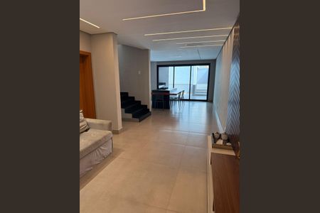Sala de casa à venda com 3 quartos, 230m² em Santa Luzia, Contagem