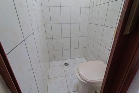 Banheiro Suíte de casa para alugar com 1 quarto, 125m² em Vila Assis Brasil, Mauá