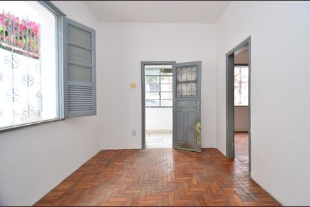Sala de casa à venda com 2 quartos, 294m² em Santa Tereza, Belo Horizonte