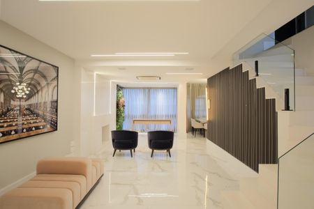 Sala de casa de condomínio à venda com 5 quartos, 356m² em Vila Carrão, São Paulo