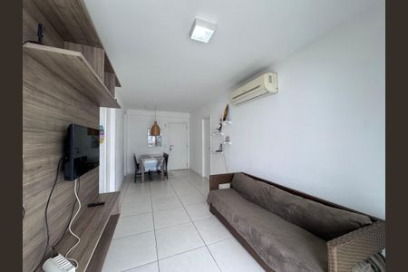 Sala de apartamento para alugar com 1 quarto, 65m² em Recreio dos Bandeirantes, Rio de Janeiro