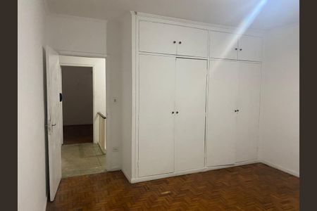 Casa à venda com 5 quartos, 250m² em Nova Piraju, São Paulo