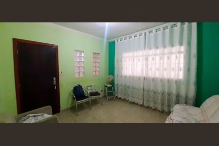 Sala de casa à venda com 6 quartos, 350m² em Pestana, Osasco