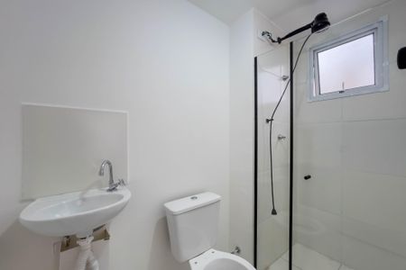 Banheiro de kitnet/studio para alugar com 1 quarto, 25m² em Chácara Inglesa, São Paulo