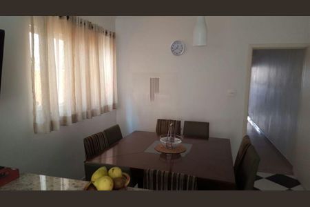 Casa à venda com 3 quartos, 200m² em Jardim Pinheiros, São Paulo