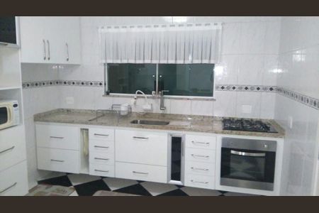 Casa à venda com 3 quartos, 200m² em Jardim Pinheiros, São Paulo