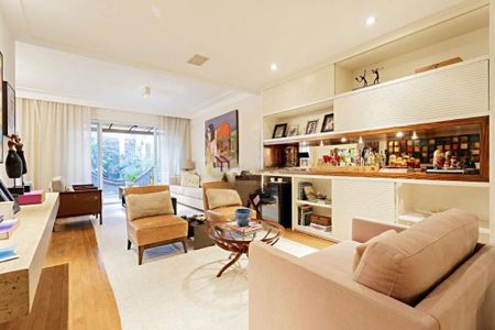 Casa à venda com 3 quartos, 273m² em Real Parque, São Paulo