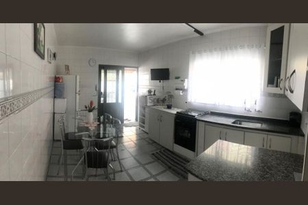 Casa à venda com 3 quartos, 150m² em Cangaiba, São Paulo