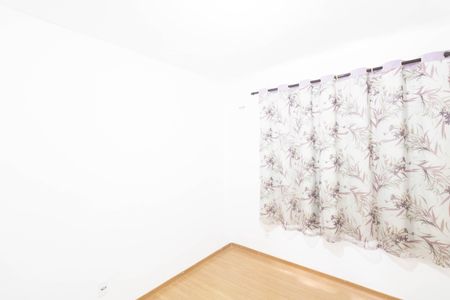 Quarto 2 de apartamento para alugar com 2 quartos, 41m² em Inhoaíba, Rio de Janeiro