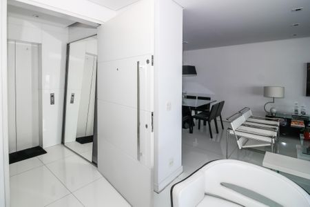 Sala de apartamento para alugar com 3 quartos, 206m² em Vila Romana, São Paulo