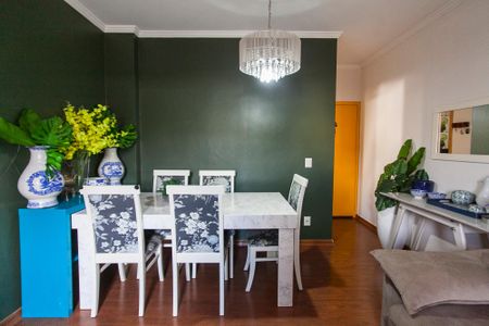 Sala de apartamento para alugar com 3 quartos, 73m² em Presidente Roosevelt, Uberlândia