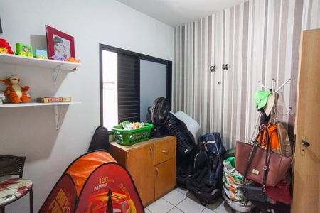Quarto 1 de apartamento para alugar com 3 quartos, 73m² em Presidente Roosevelt, Uberlândia