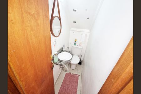 Lavabo de casa para alugar com 2 quartos, 75m² em Vila Ivone, São Paulo