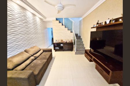 Sala de casa para alugar com 2 quartos, 75m² em Vila Ivone, São Paulo