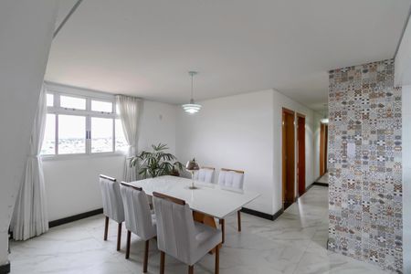 Sala de apartamento à venda com 3 quartos, 167m² em Sinimbu, Belo Horizonte