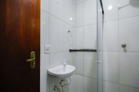 Banheiro de apartamento para alugar com 1 quarto, 95m² em Vila America, São Paulo