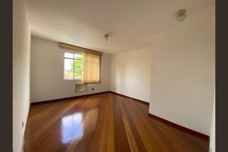 Quarto de casa à venda com 4 quartos, 284m² em Del Castilho, Rio de Janeiro