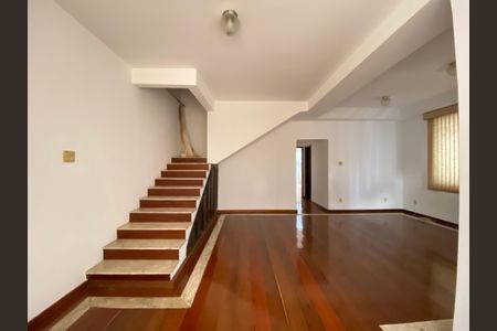 Sala de casa à venda com 4 quartos, 284m² em Del Castilho, Rio de Janeiro