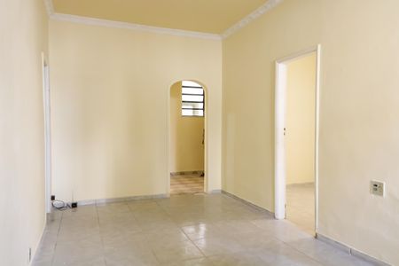 Sala de casa à venda com 4 quartos, 200m² em Cachambi, Rio de Janeiro