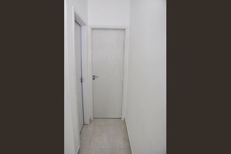 Corredor Quarto de apartamento para alugar com 1 quarto, 35m² em Vila Mangalot, São Paulo