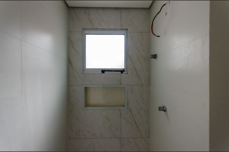 Banheiro Social de kitnet/studio para alugar com 1 quarto, 36m² em Vila Mangalot, São Paulo