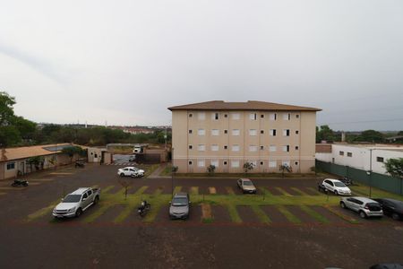Vista da Sala de apartamento para alugar com 2 quartos, 42m² em Geraldo Correia de Carvalho, Ribeirão Preto