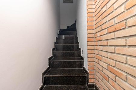 Escada de casa à venda com 3 quartos, 133m² em Jardim Leonor Mendes de Barros, São Paulo