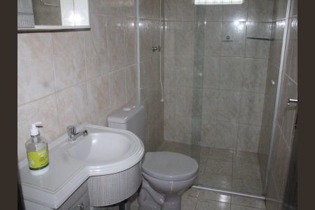 Banheiro de casa à venda com 3 quartos, 180m² em Costa E Silva, Porto Alegre