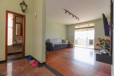 Casa à venda com 4 quartos, 407m² em Buritis, Belo Horizonte