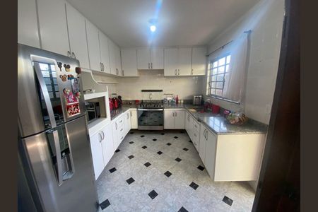 Casa para alugar com 4 quartos, 298m² em Parque dos Passaros, São Bernardo do Campo