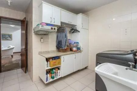 Cozinha de casa para alugar com 3 quartos, 300m² em Partenon, Porto Alegre