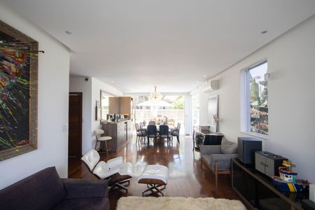 Sala de casa para alugar com 4 quartos, 330m² em Vila Irmaos Arnoni, São Paulo