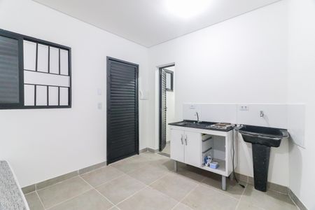 Cozinha de kitnet/studio para alugar com 1 quarto, 24m² em Jardim Ester, São Paulo