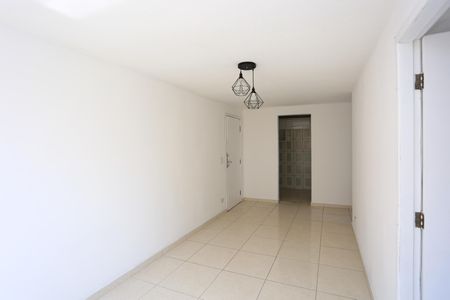 Sala de apartamento para alugar com 2 quartos, 50m² em Jardim Umarizal, São Paulo