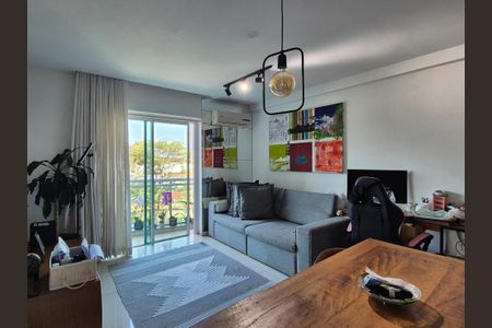 Sala de apartamento à venda com 2 quartos, 92m² em Barra da Tijuca, Rio de Janeiro