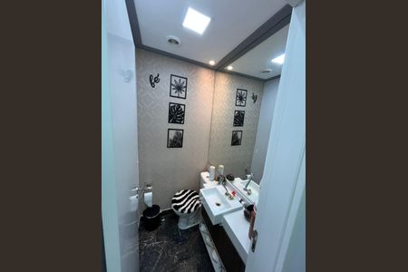 Banheiro de casa de condomínio para alugar com 2 quartos, 69m² em Alphaville Empresarial, Barueri