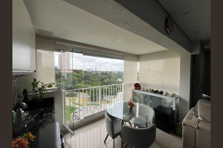 Sala de casa de condomínio para alugar com 2 quartos, 69m² em Alphaville Empresarial, Barueri