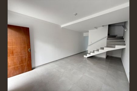 Foto 03 de casa à venda com 2 quartos, 74m² em Jardim Maria Duarte, São Paulo