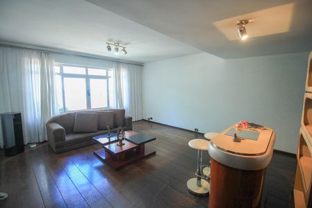 Sala de casa à venda com 4 quartos, 385m² em Vila Prudente, São Paulo