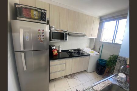 Cozinha de apartamento à venda com 2 quartos, 48m² em Santa Maria, Contagem