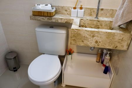 Lavabo de casa de condomínio à venda com 2 quartos, 58m² em Santa Maria, Osasco