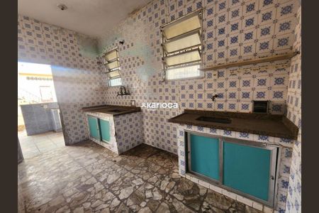 Casa à venda com 2 quartos, 380m² em Cordovil, Rio de Janeiro