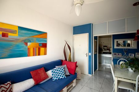 Sala de apartamento para alugar com 2 quartos, 82m² em Rocha, São Gonçalo