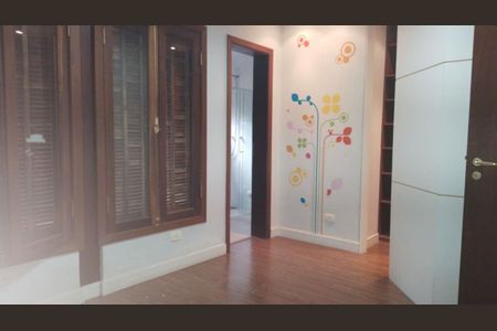 Casa para alugar com 4 quartos, 550m² em Jardim Leonor, São Paulo