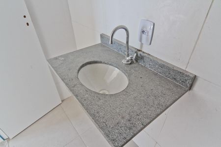 Banheiro de apartamento à venda com 1 quarto, 32m² em Jardim Sao Jose (zona Norte), São Paulo