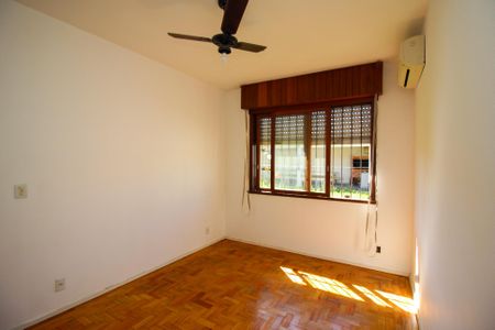 Quarto 1 de casa para alugar com 3 quartos, 177m² em Guarujá, Porto Alegre