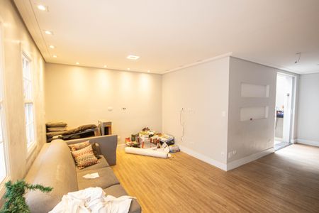 Sala de casa de condomínio para alugar com 3 quartos, 183m² em Vila Isolina Mazzei, São Paulo