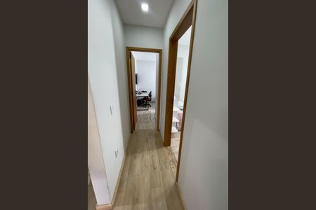 Corredor de casa de condomínio para alugar com 3 quartos, 80m² em Parque Fluminense, Duque de Caxias