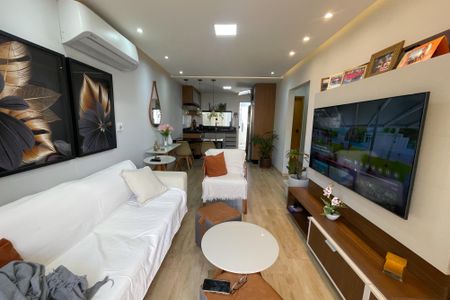 Sala de casa de condomínio para alugar com 3 quartos, 80m² em Parque Fluminense, Duque de Caxias